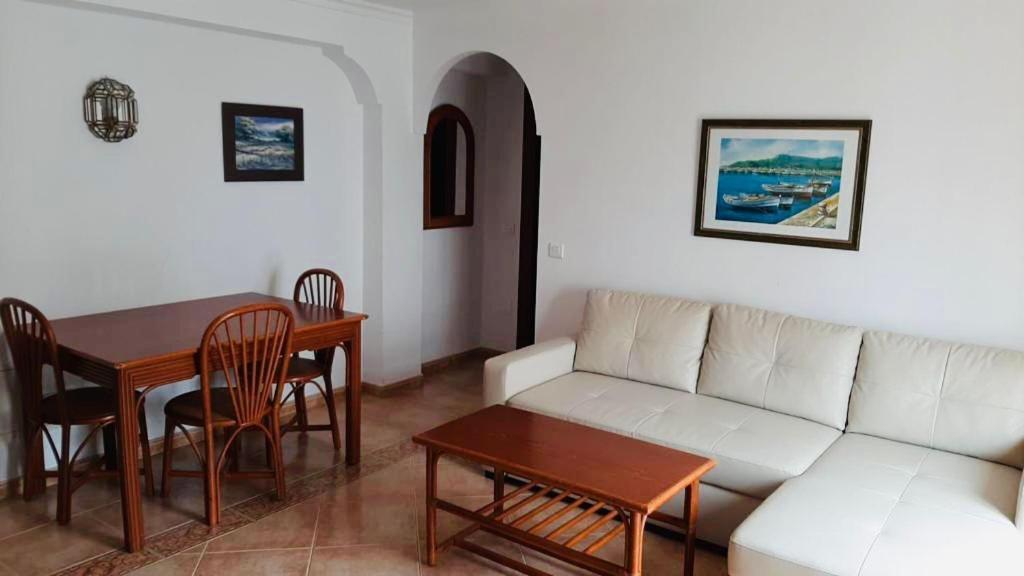Apartamentos Balcon De Carabeo Nerja Eksteriør billede